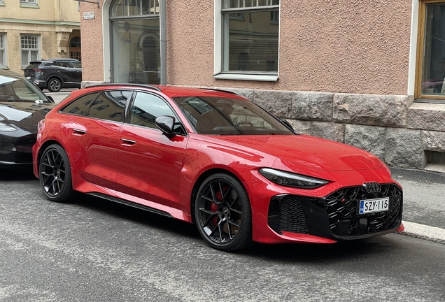 Audi RS5 Avant B10