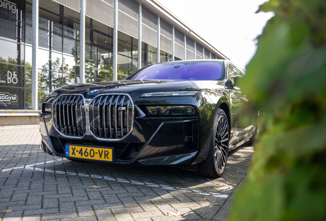 BMW M760e xDrive
