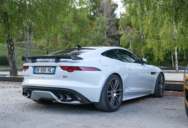 Jaguar F-TYPE R Coupé 2017