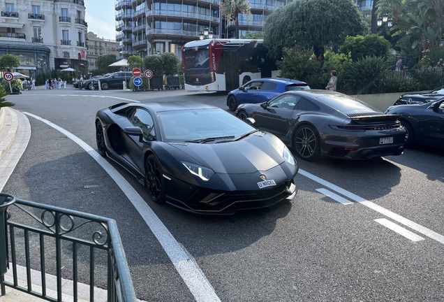 Lamborghini Aventador LP780-4 Ultimae