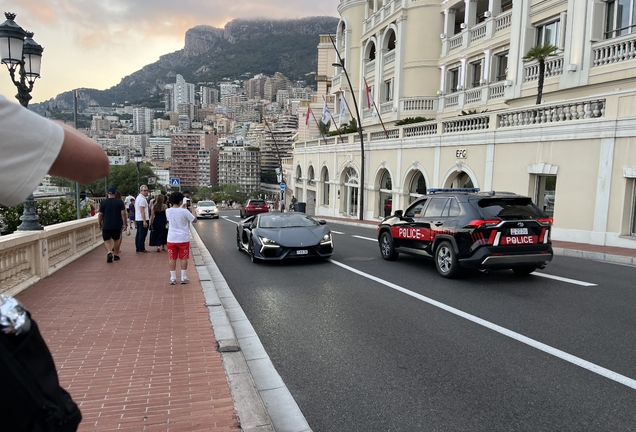 Lamborghini Revuelto