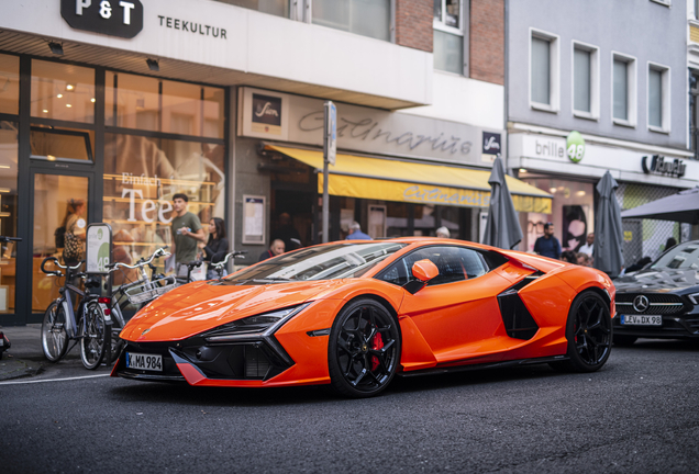 Lamborghini Revuelto