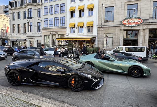 Lamborghini Revuelto