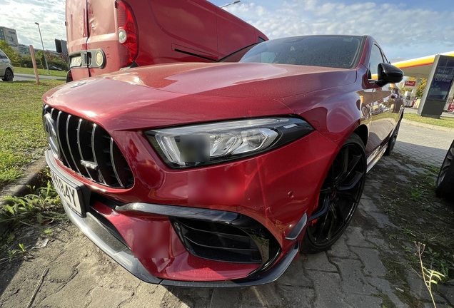 Mercedes-AMG A 45 S W177
