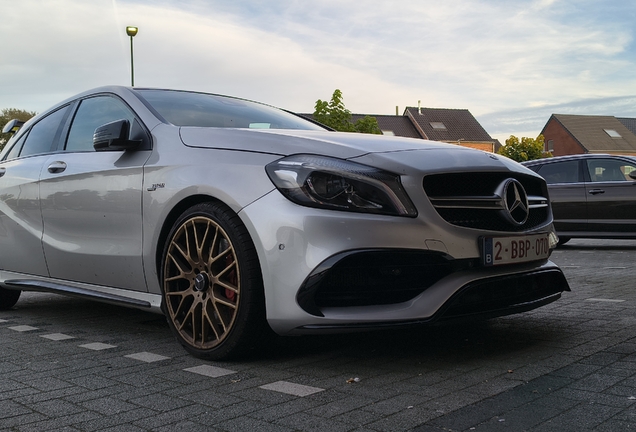 Mercedes-AMG A 45 W176 2015