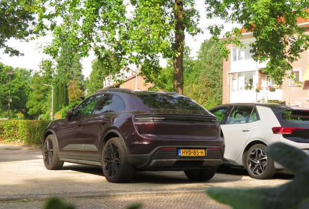 Porsche Macan EV Turbo