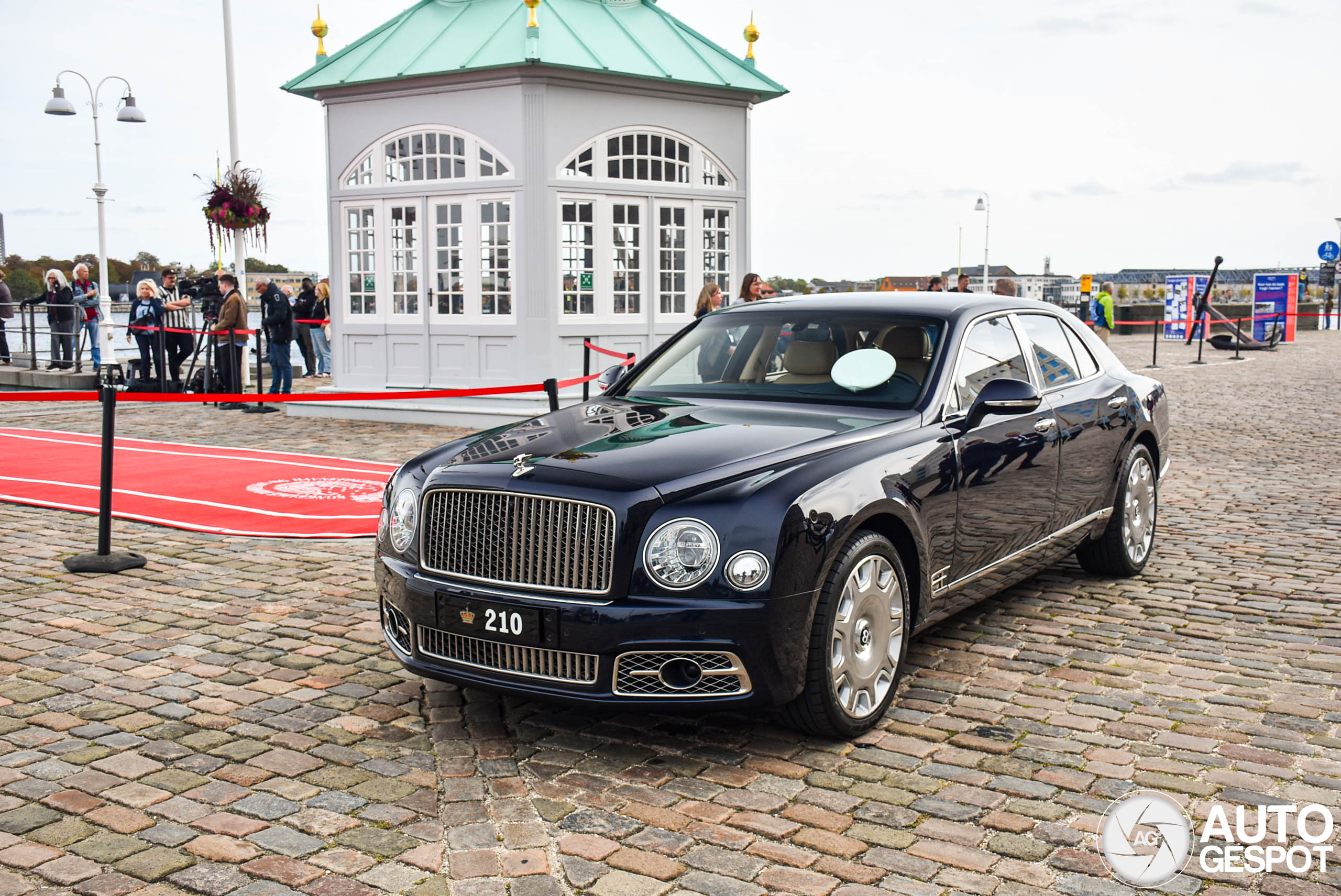 Bentley Mulsanne 2016