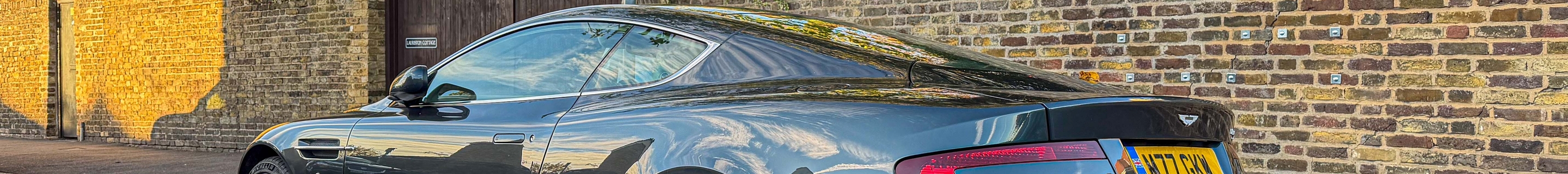Aston Martin DB9