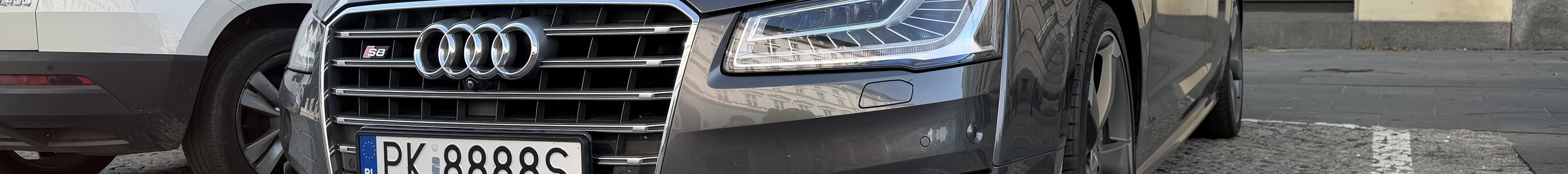 Audi S8 D4