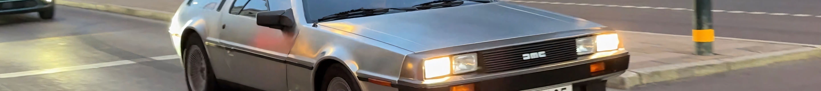 DeLorean DMC-12