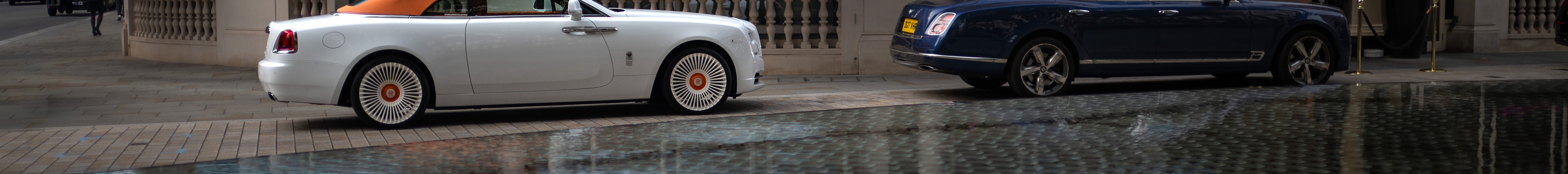 Rolls-Royce Dawn