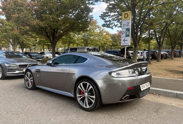 Aston Martin V12 Vantage S