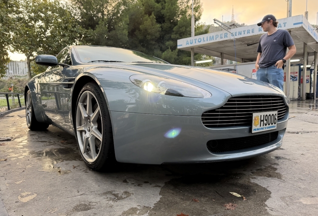Aston Martin V8 Vantage