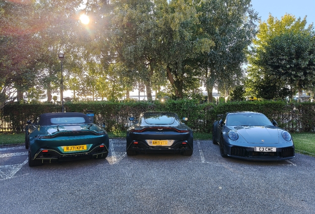 Aston Martin V8 Vantage 2018