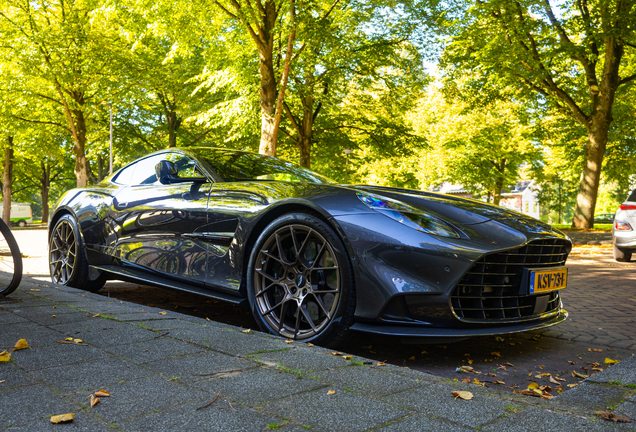 Aston Martin Vanquish 2025
