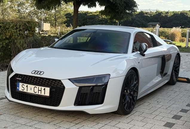 Audi R8 V10 Plus 2015