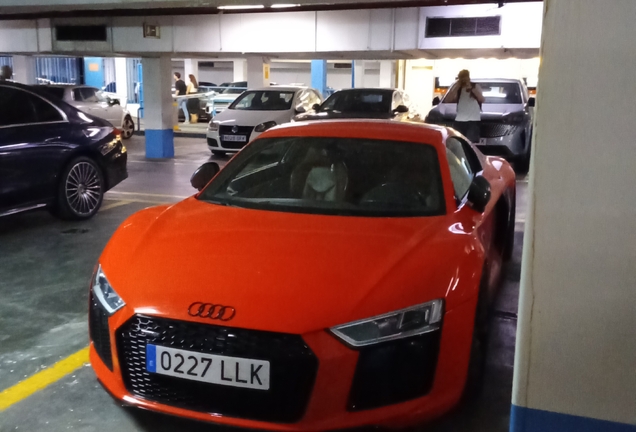 Audi R8 V10 Plus 2015
