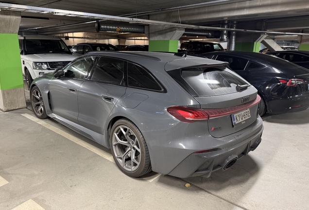 Audi RS5 Avant B10