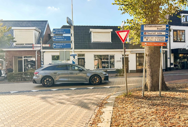 Audi RS5 Avant B10