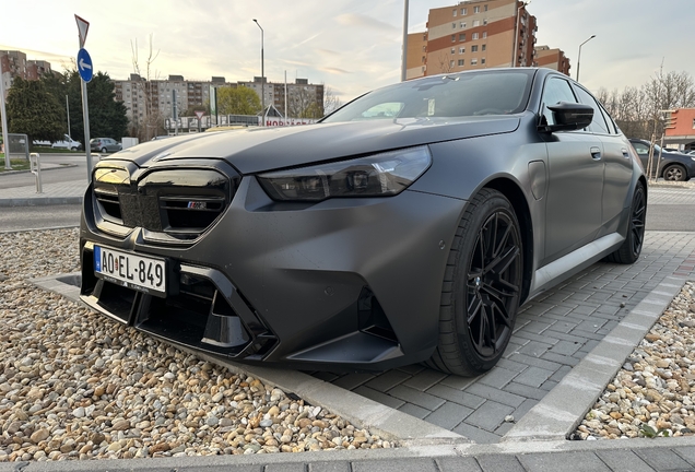 BMW M5 G90