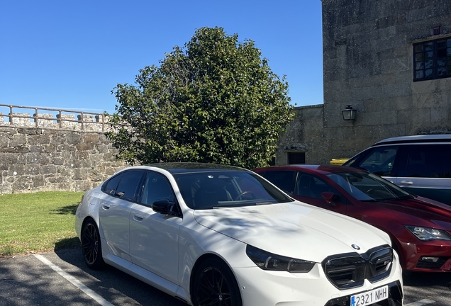 BMW M5 G90