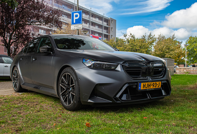 BMW M5 G90