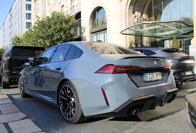 BMW M5 G90