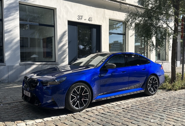 BMW M5 G90