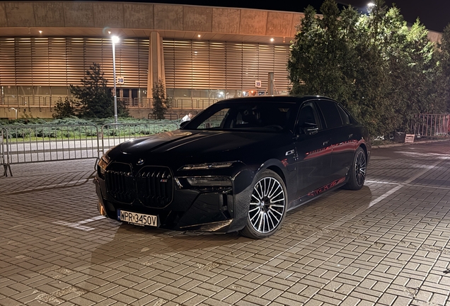 BMW M760e xDrive