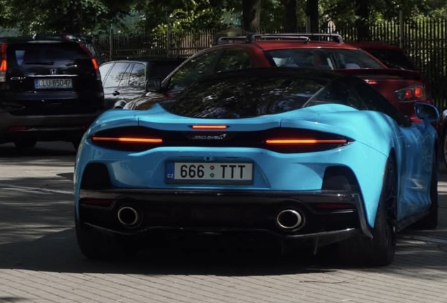 McLaren GT