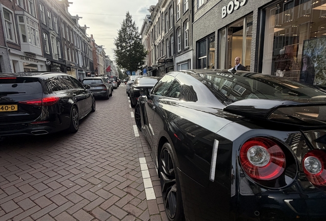 Nissan GT-R R35 2017