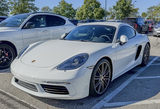 Porsche 718 Cayman S