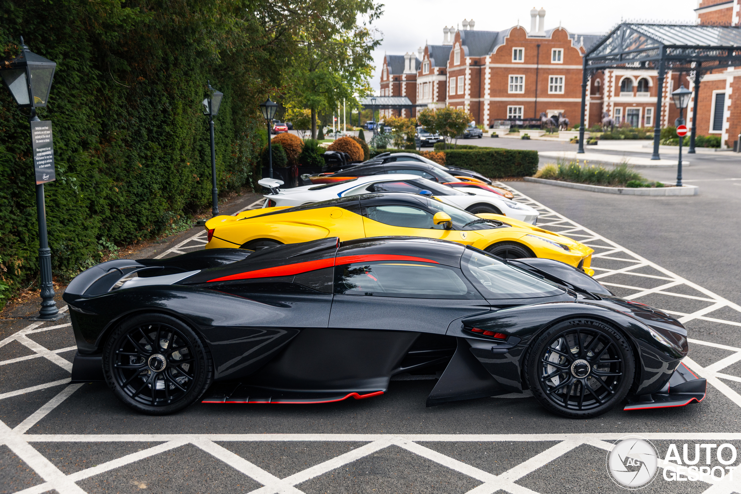 Een hypercar monstercombo in de UK!