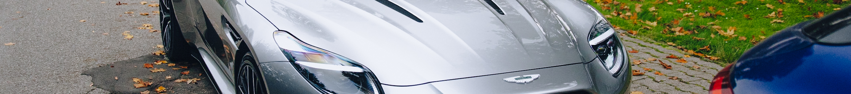 Aston Martin DB12