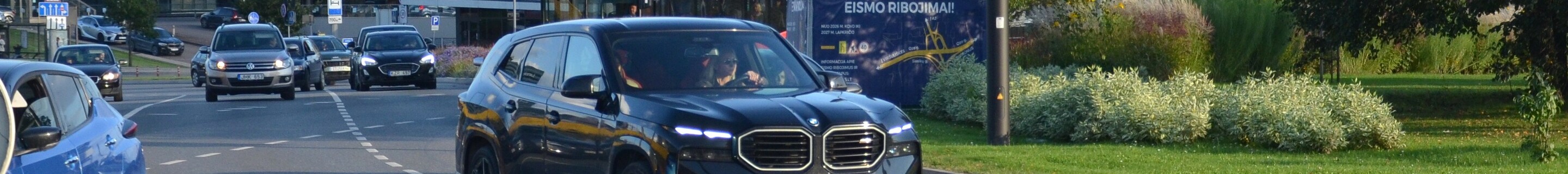 BMW XM G09