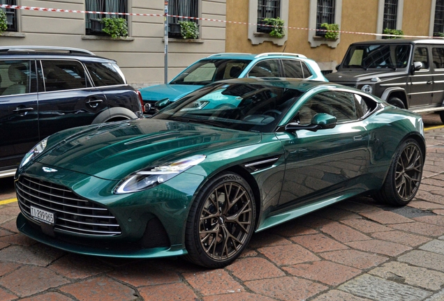 Aston Martin DB12