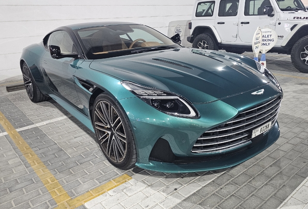 Aston Martin DB12