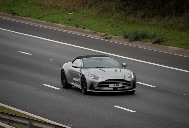 Aston Martin DB12 Volante