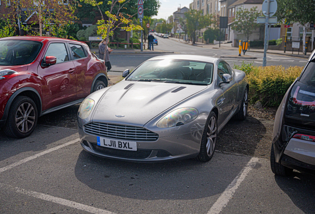 Aston Martin DB9 2010