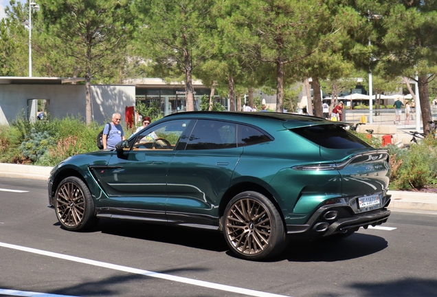 Aston Martin DBX S