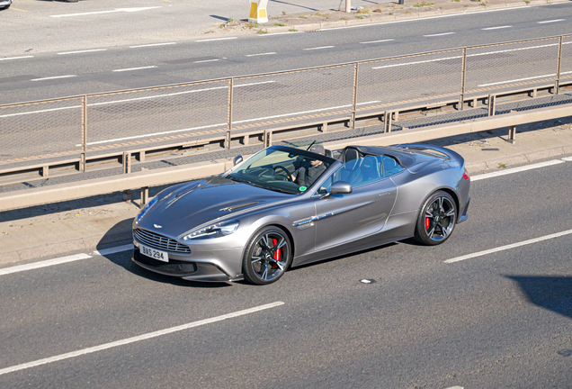 Aston Martin Vanquish S Volante 2017