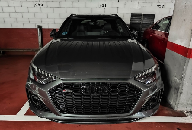Audi RS4 Avant B9