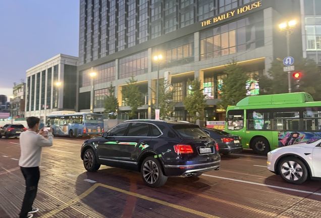 Bentley Bentayga V8