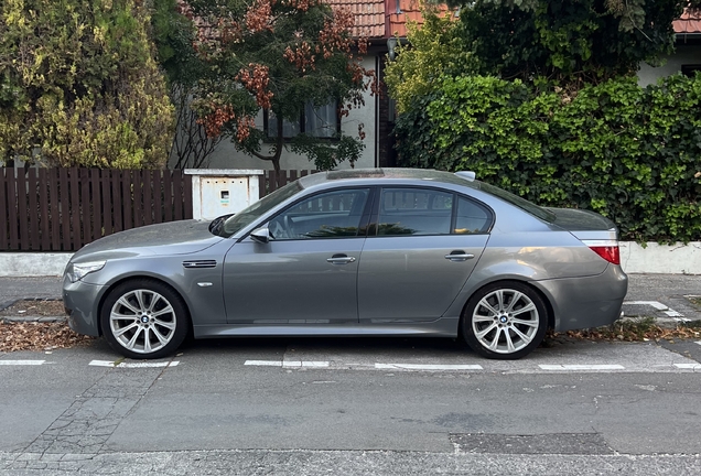 BMW M5 E60 2005
