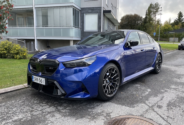 BMW M5 G90