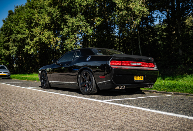 Dodge Challenger SRT-8