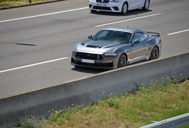 Ford Mustang Dark Horse 2024