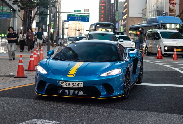 McLaren GT