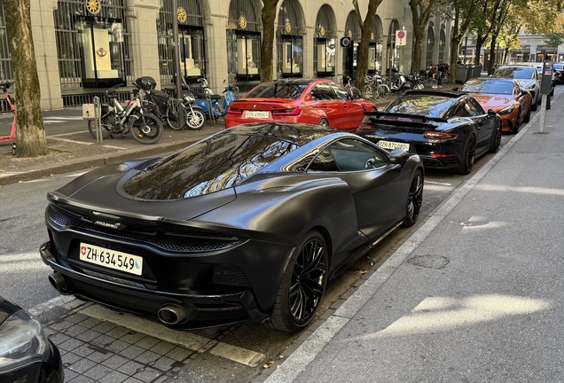 McLaren GT