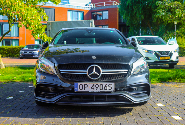 Mercedes-AMG A 45 W176 2015